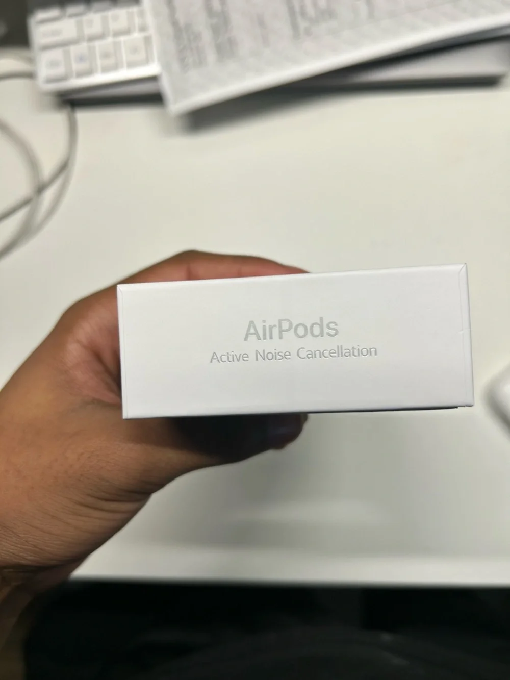 Apple White Wireless Earbuds with Charging Case